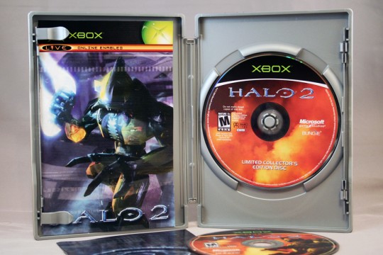 CollectorsEdition.org » Halo 2 Limited Collector’s Edition (Xbox) [NTSC]